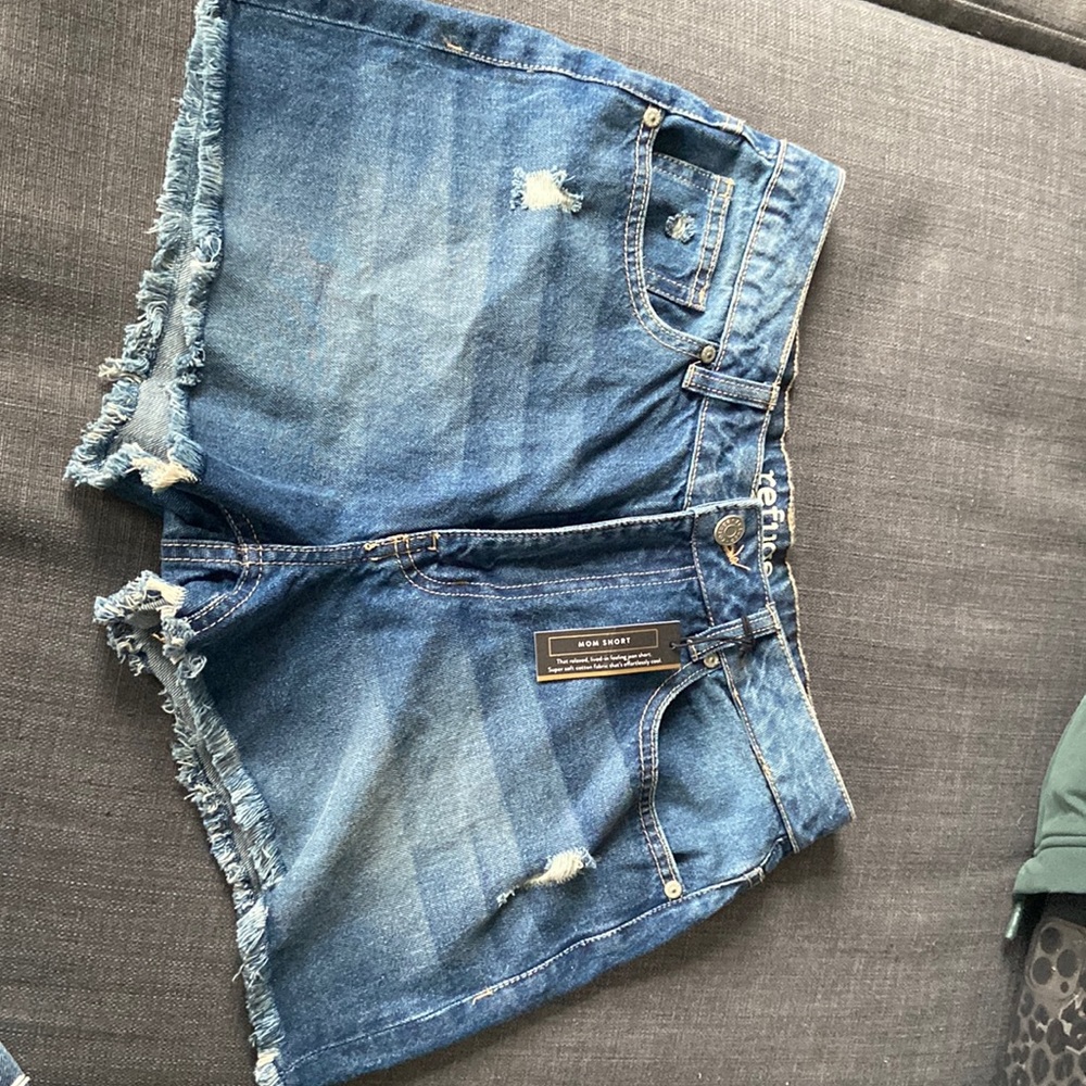 Refuge mom short womens
